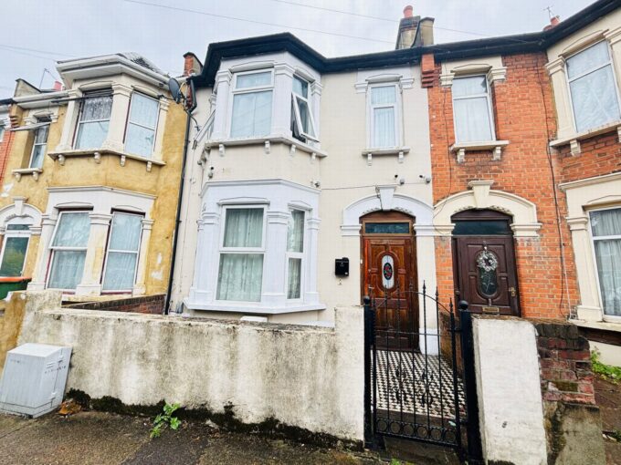 Navarre Road East Ham London E6 3AQ